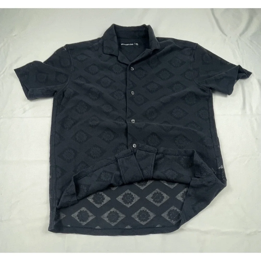 ABERCROMBIE & FITCH MENS XS BLACK GEOMETRIC OPEN KNIT CAMP SHIRT BUTTON FRONT